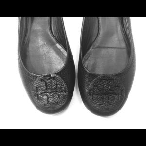 Tory Burch Reva Ballet Flats Black Pebbled Leather
